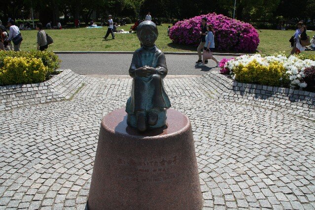 Girl with the Red Shoes Statue Yamashita Park